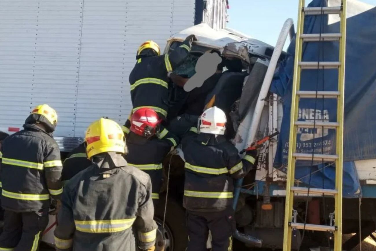 Choque entre camiones a la altura de Oncativo.