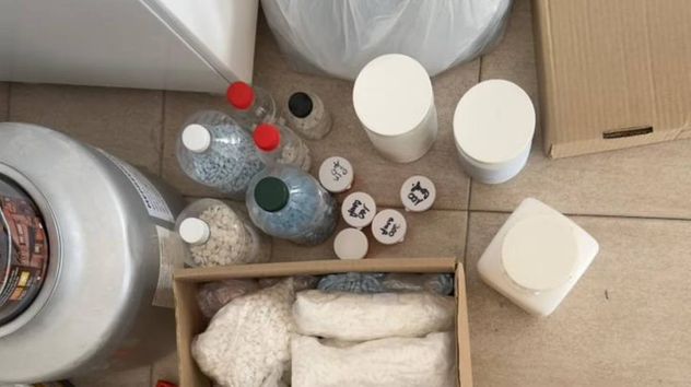 Está preso "el rey del viagra", un empleado de un laboratorio que robaba pastillas y comprimidos y los vendía en redes sociales. 