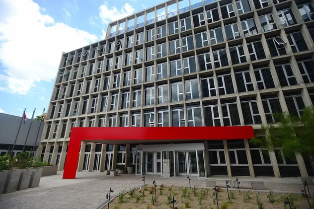 Con la presencia del presidente Javier Milei, en diciembre de 2024, la Bolsa de Comercio de Córdoba inauguró su nuevo edificio en el Parque Empresarial Aeropuerto. (Nicolás Bravo / Archivo)