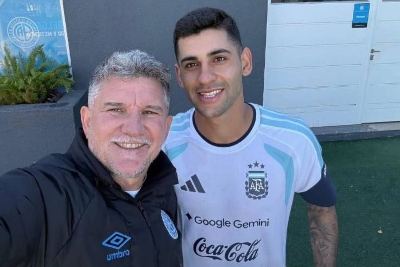 Artime junto al Cuti Romero.