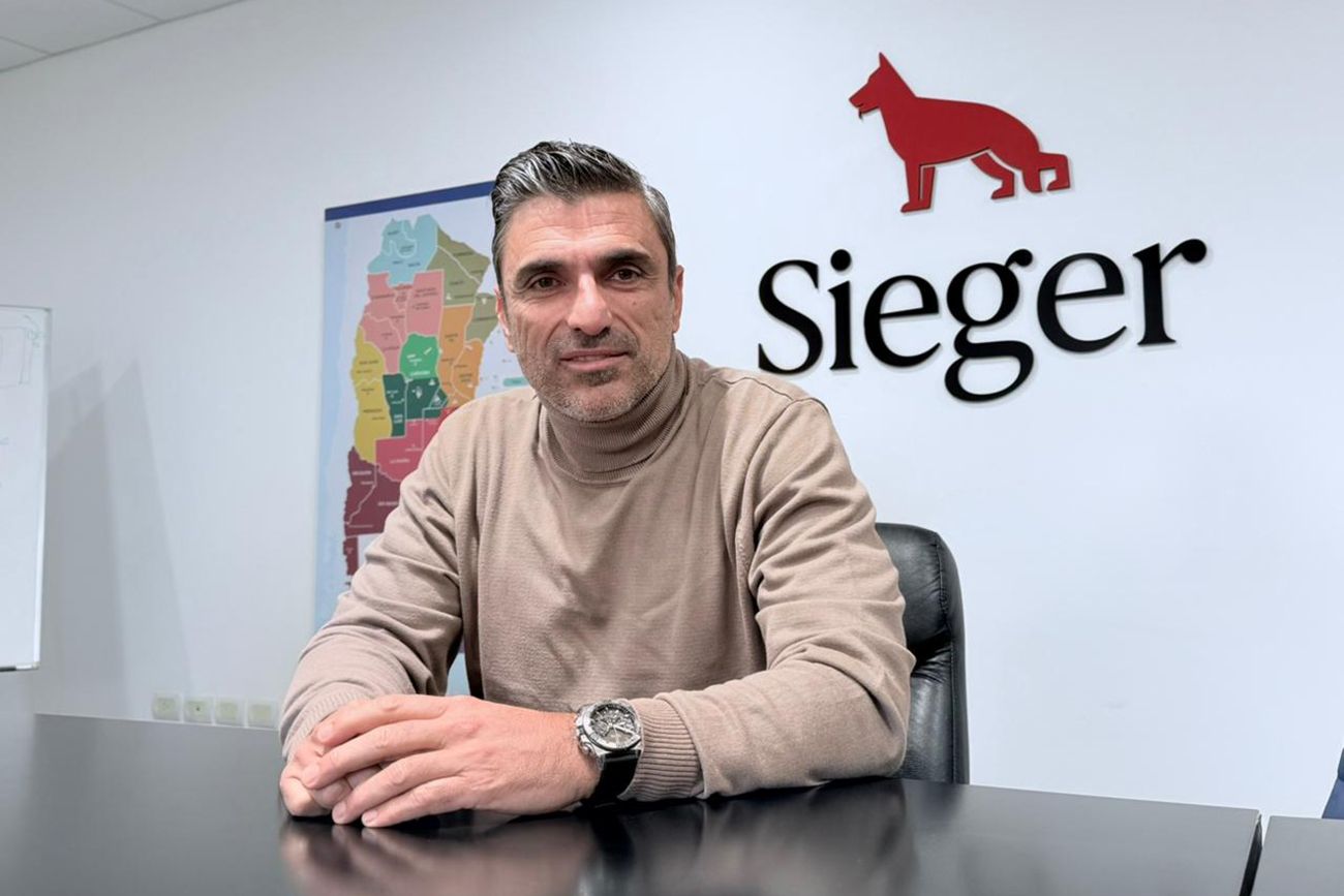 Río Cuarto. Daniel Córdoba, en una de sus empresas: la planta de Sieger en Alcira Gigena. (Foto Tomy Fragueiro)