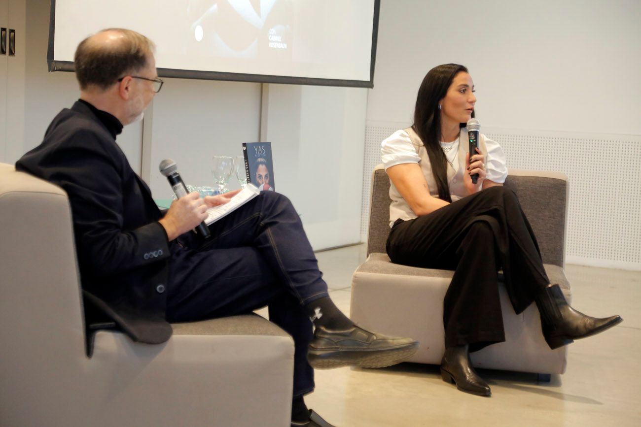 Presentación del libro "Yas", la biografía de Yamila "Yas" Nizetich, excapitana de Las Panteras, seleccionado argentino de vóley.  (La Voz)