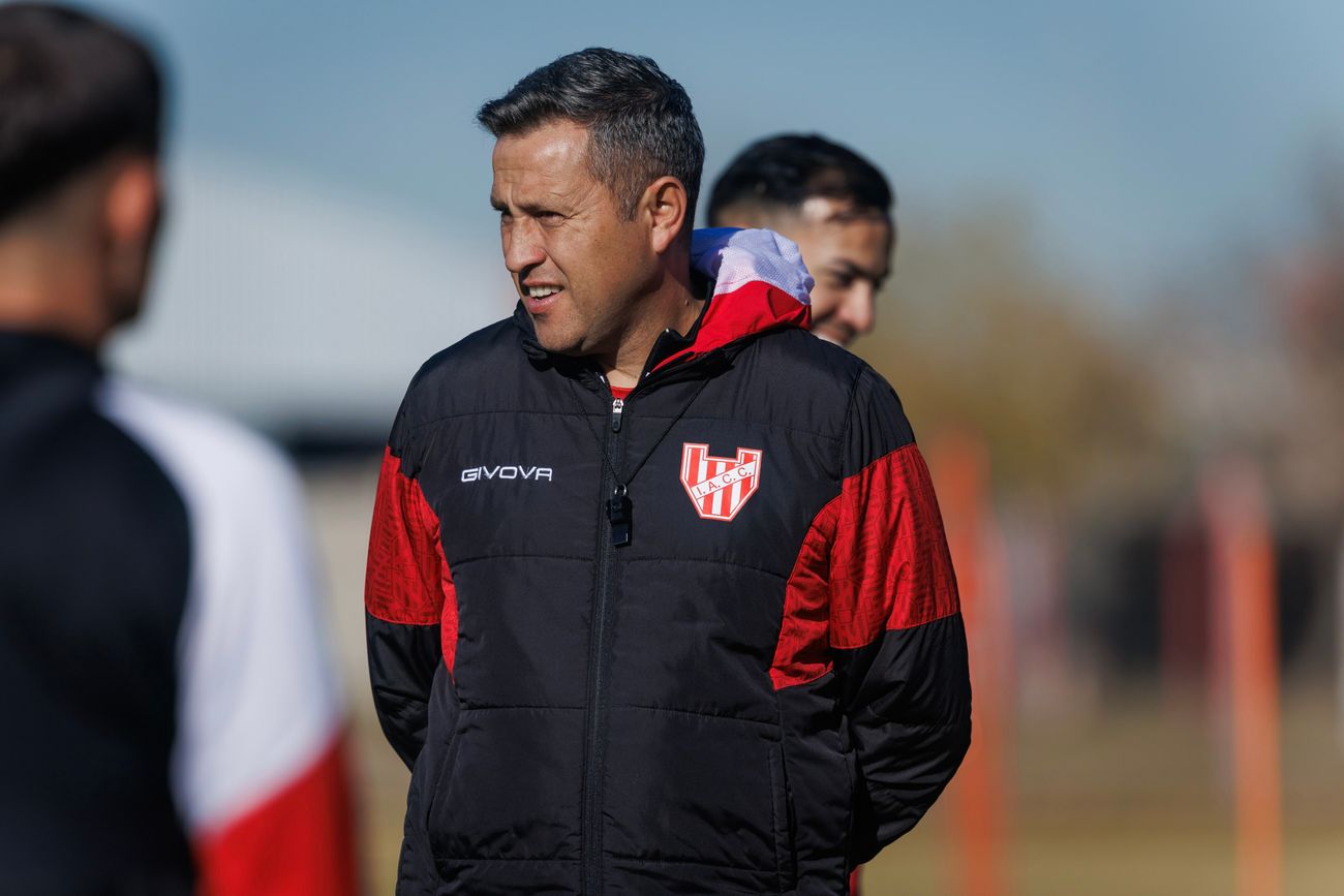 Diego Flores espera por algunas caras nuevas para el segundo semestre.