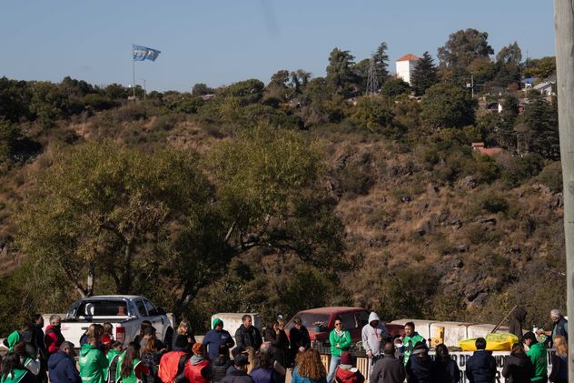 Protesta por el cierre del complejo hotelero de Embalse.