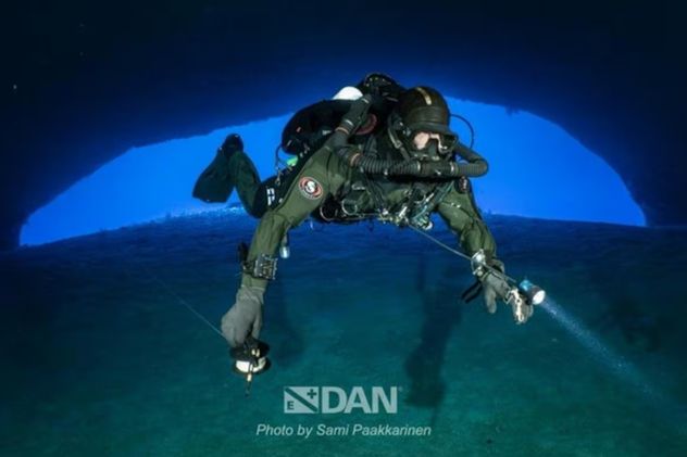 Imágenes del interior de la cueva donde murieron cinco buzos italianos en Maldivas.