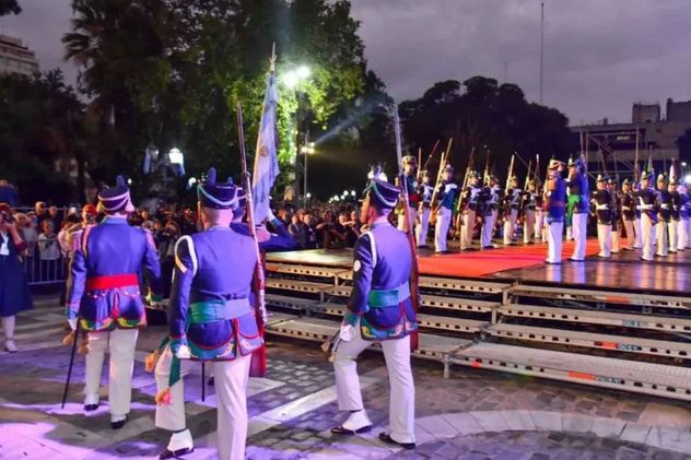 Histórico cambio de guardia en el Cabildo de Córdoba. 