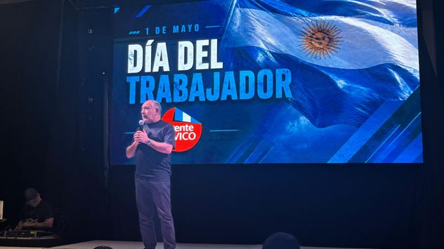El senador Luis Juez encabezó un locro, el 1º de mayo pasado, para celebrar el Día del Trabajador. Este 25 de mayo, el juecismo organiza chocolateadas en distintos barrios de la Capital. (Prensa Frente Cívico) 