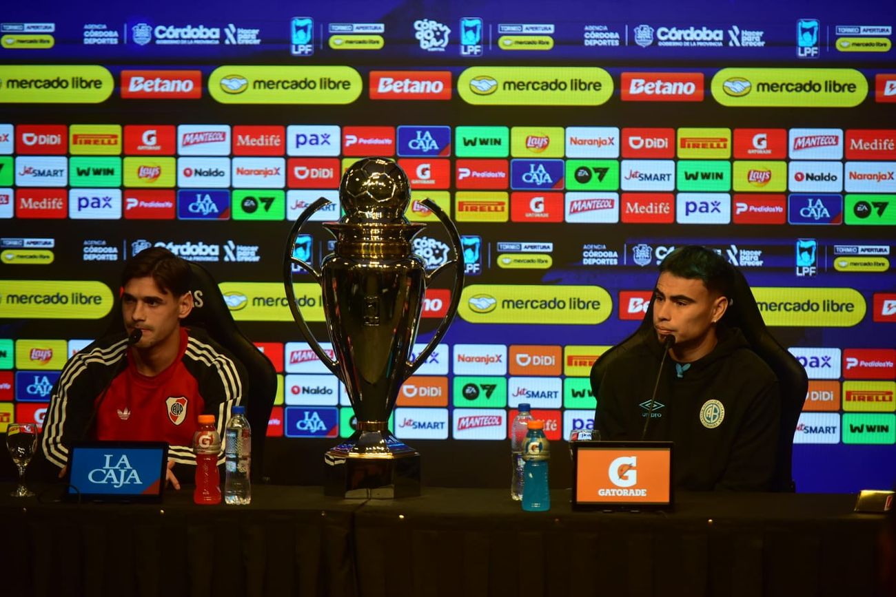 Lucas Martínez Quarta y Lucas Zelarayán en la conferencia previa.