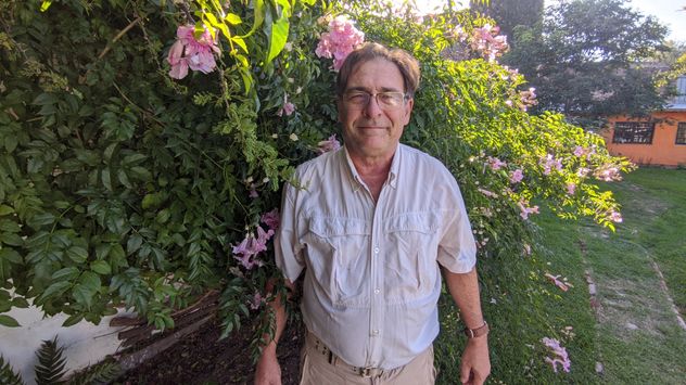 Guillermo Grimoldi en estado pleno, con verde y color. 