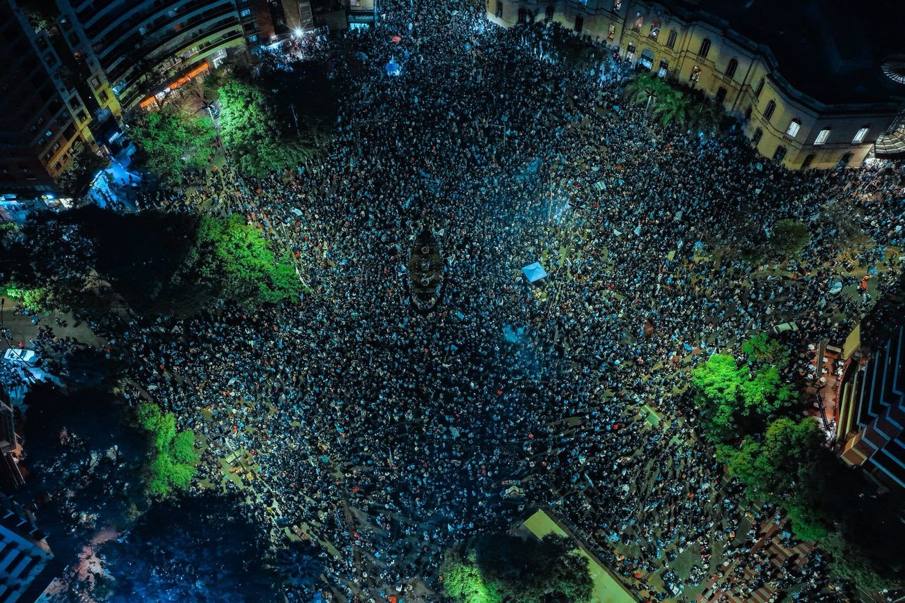 Festejos del Belgrano campeón en el centro de Córdoba.