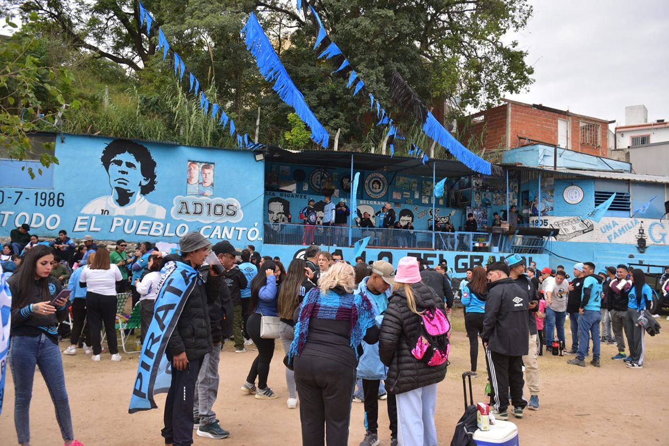 La final de la Liga Profesional de Fútbol en la casa de los Vilta, Córdoba.