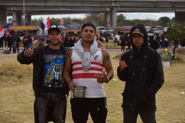 Hinchas de River en la final de la Liga Profesional de Fútbol.