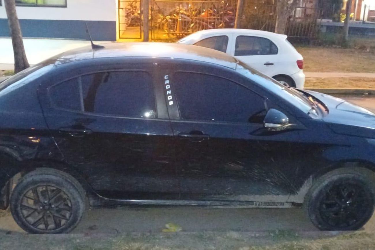 Tres adolescentes detenidos tras robarle el auto a una conductora de aplicación en Córdoba