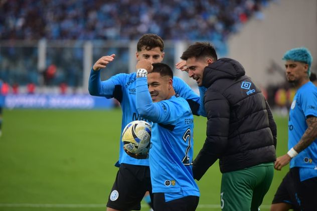 Uvita Fernández, goleador de Belgrano ante River.