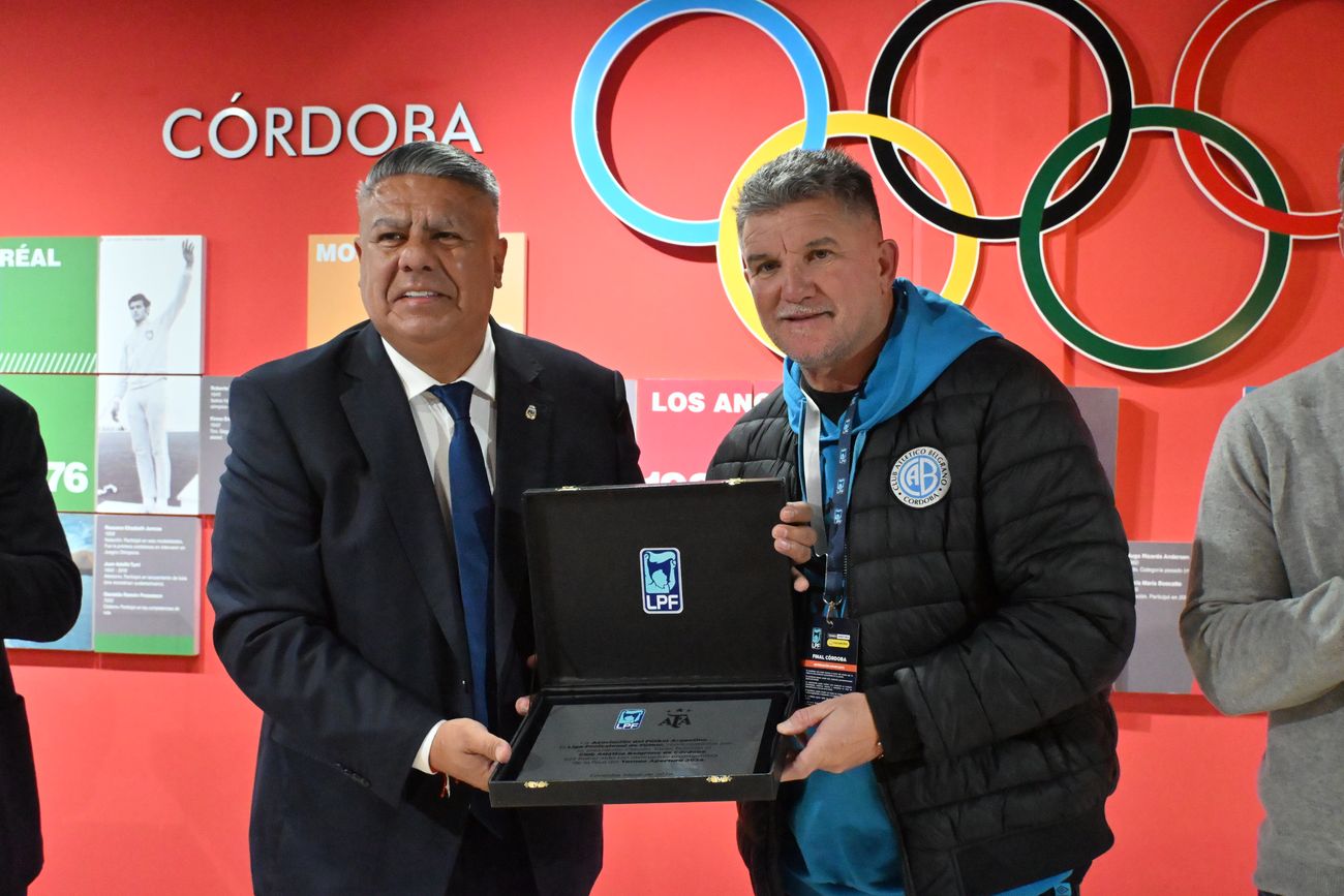 Claudio Tapia presente en la final en el Kempes.