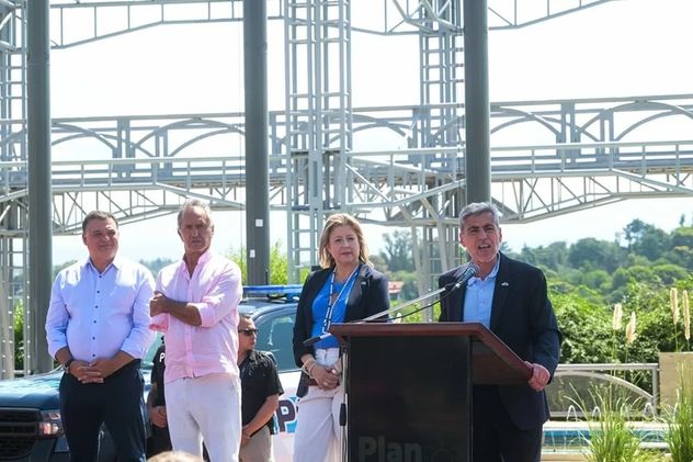 Quinteros, en un acto con su par nacional Monteoliva.