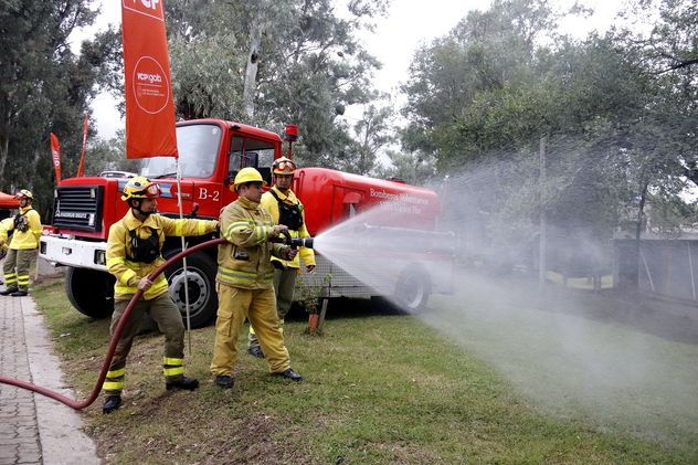 Nueva red de hidrantes contra incendios en Villa Carlos Paz. Barrio Sol y Río.