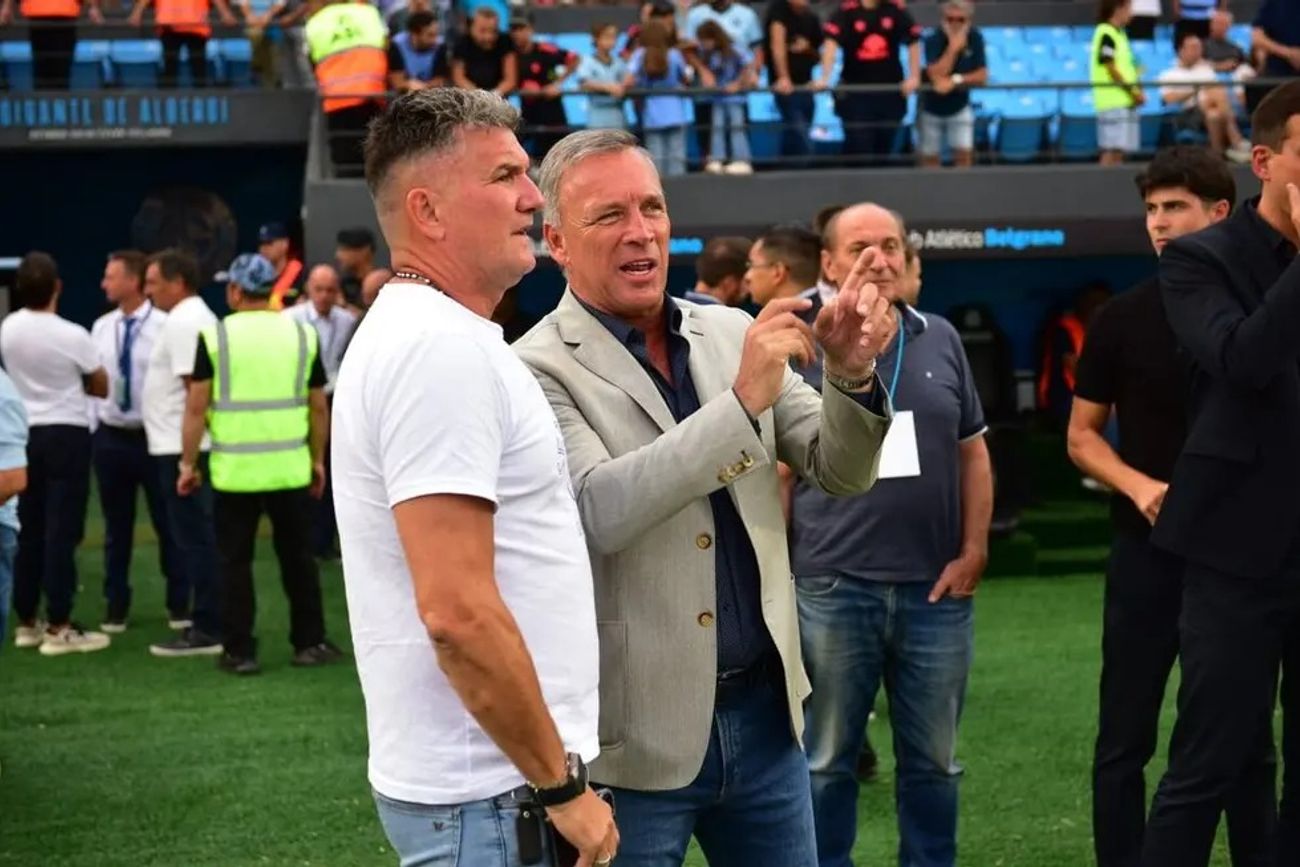 Artime y Fassi. Cuando Talleres fue campeón de la Supercopa Internacional en 2025, el presidente albiazul admitió que había sido saludado por su par de Belgrano, ya que no hubo en redes oficiales. 
