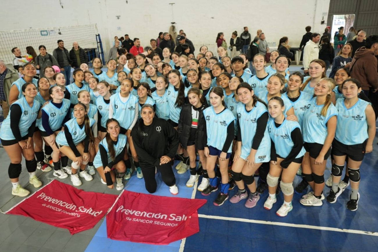 Yas Nizetich volvió a Córdoba con Volley Camp, una experiencia de alto rendimiento para jóvenes promesas locales