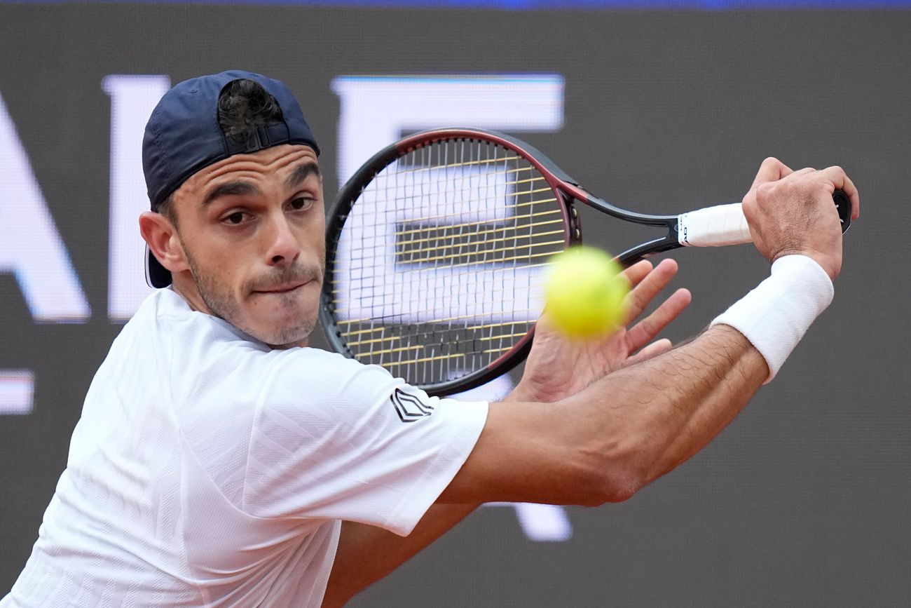 Francisco Cerúndolo (26° de la ATP) se estrenó con una victoria en Roland Garros 2026 luego de jugar casi cuatro horas. (AP)