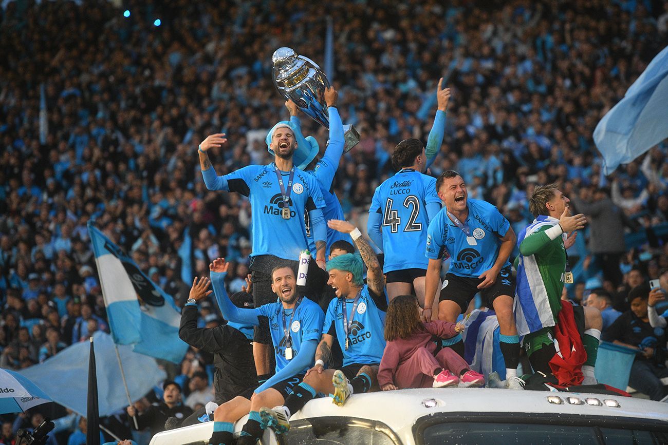 Belgrano Campeón de LPF 2026. Venció a River Plate 3 - 2 en el Estadio Kempes.
Foto: Pedro Castillo / La Voz