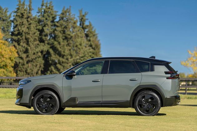 El C5 Aircross va por la fórmula tradicional a nivel motorización. Lo impulsa un turbo naftero 1.6 litros de 180 CV y 300 Nm de torque.