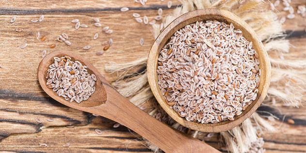 Qué es el psyllium y por qué recomiendan consumirlo para mejorar la salud digestiva.