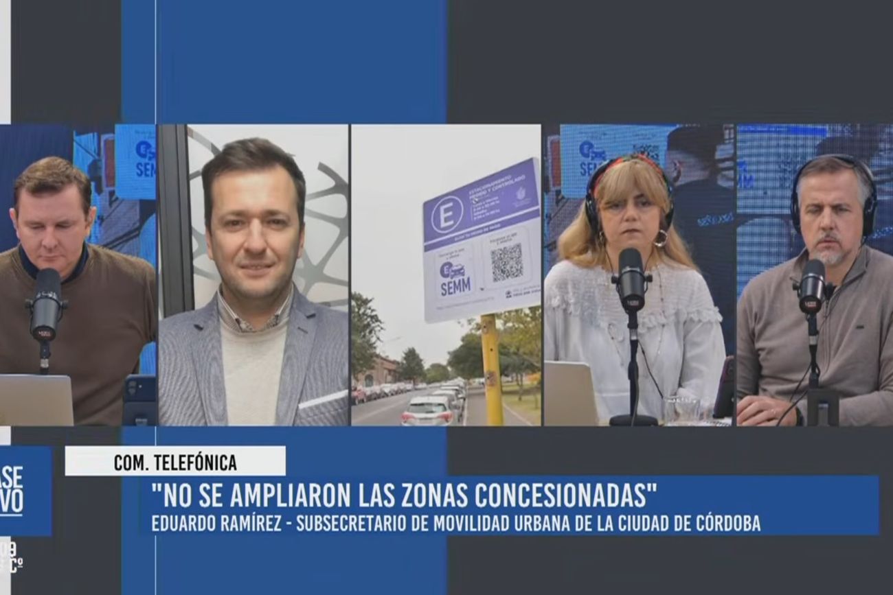 Eduardo Ramírez, subsecretario de Movilidad Urbana municipal dialogando con La Voz en Vivo, en El Pase.