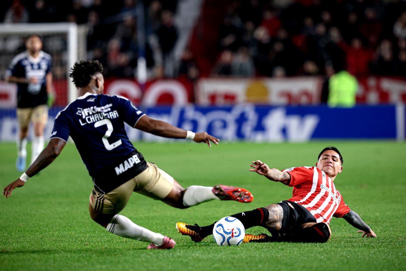 Estudiantes (LP) vs. DIM, por Copa Libertadores.