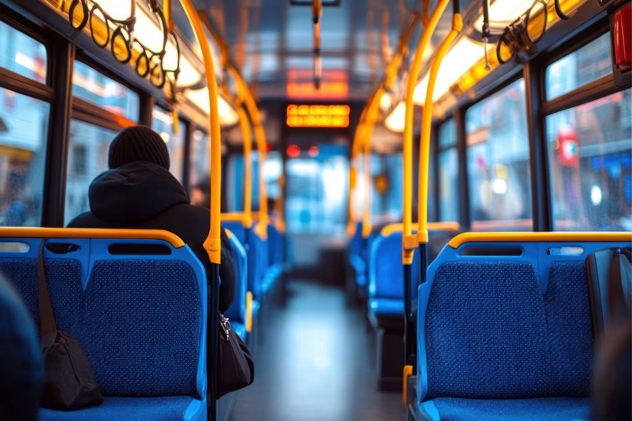 Según la psicología, esto revela de tu personalidad elegir el asiento de la esquina en el colectivo.