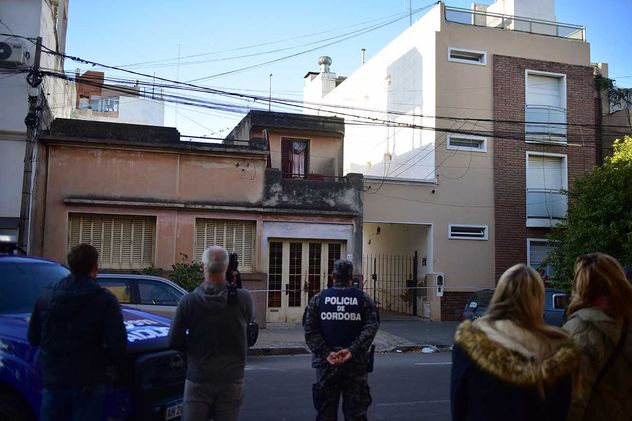 Allanamientos en barrio Cofico por el crimen de Agostina.