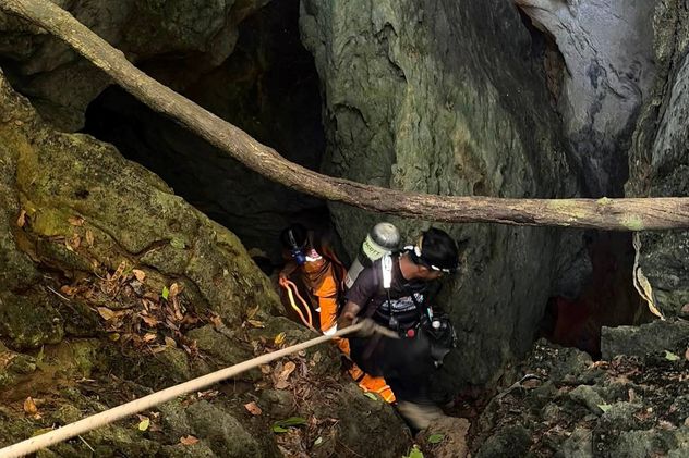 Tareas de rescate. (Metta Tham Rescue Kalasin vía AP)

