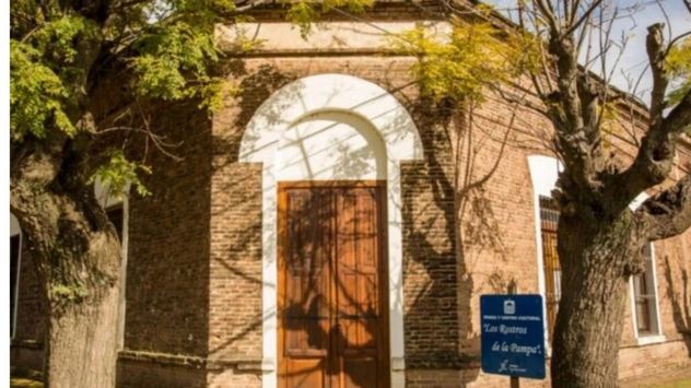 Cuál es el pueblo cerca de Buenos Aires que es furor por sus parrillas y almacenes históricos.