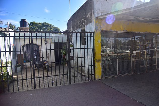 Casa de Agostina Vega, la adolescente desaparecida en Córdoba, en el barrio General Mosconi.