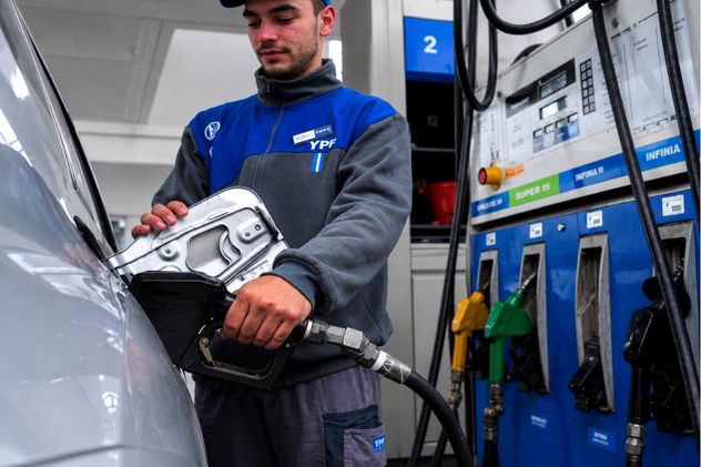 Parada técnica antes de seguir viaje en YPF
