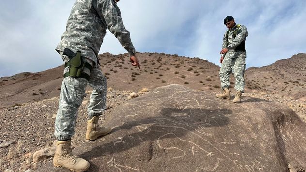 San Juan: Hallan formaciones pétreas con grabados rupestres prehispánicos en los Altos Valles Cordilleranos