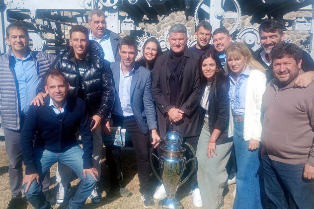 Los dirigentes de Belgrano celebraron este miércoles  un título inolvidable. "Luifa" y el equipo directivo que lo acompaña en su gestión.