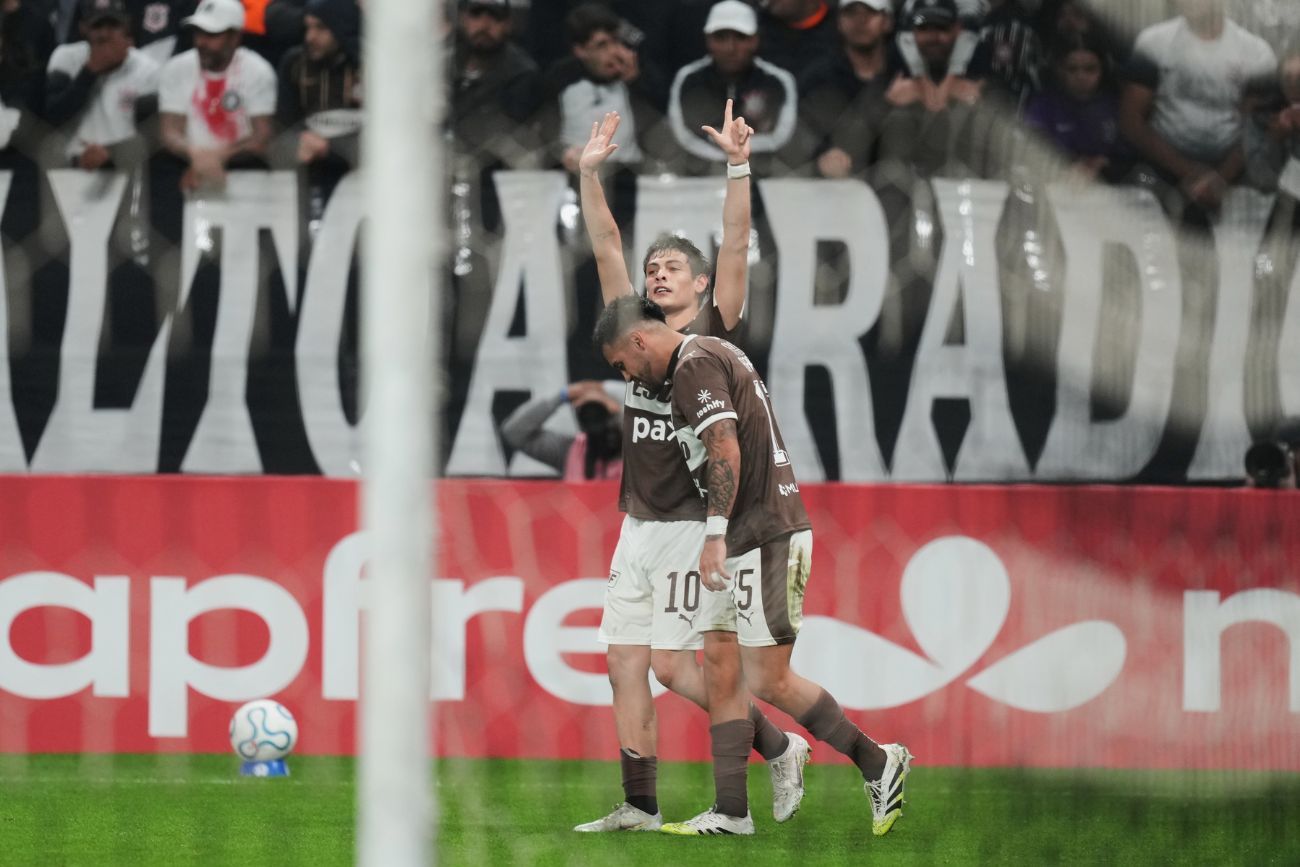 Platense en su visita a Brasil para jugar ante Corinthians, por Copa Libertadores.