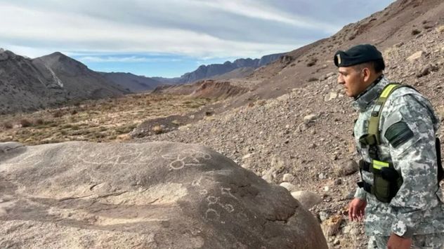 San Juan: Hallan formaciones pétreas con grabados rupestres prehispánicos en los Altos Valles Cordilleranos