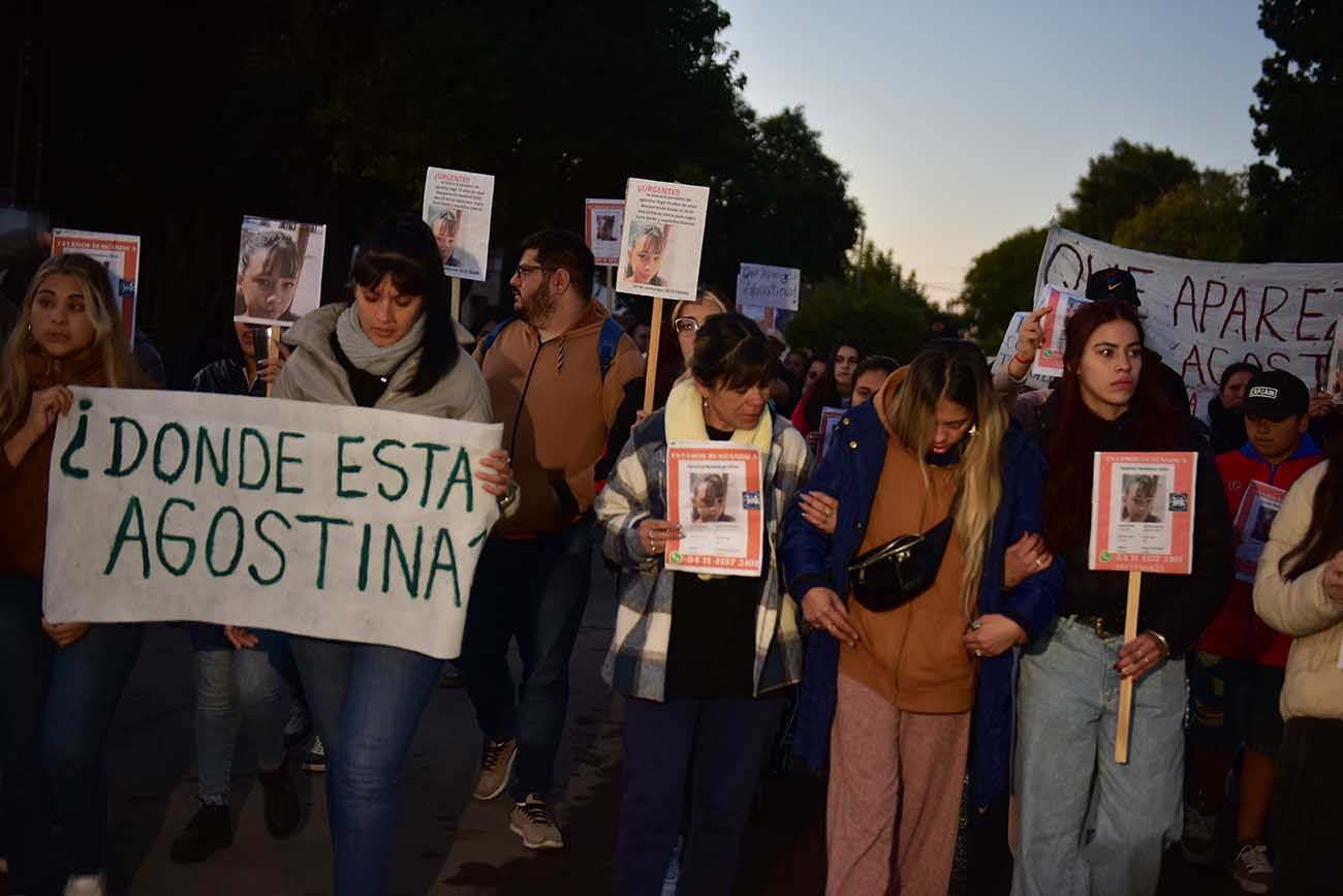 Marcha por la aparición de Agostina Vega, la adolescente desaparecida en Córdoba.