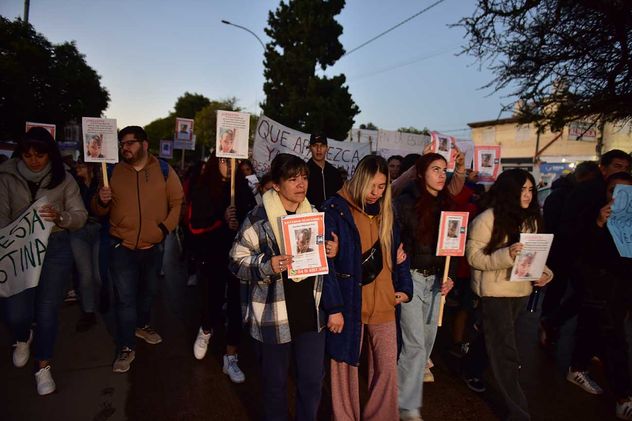 Marcha por la aparición de Agostina Vega, la adolescente desaparecida en Córdoba.