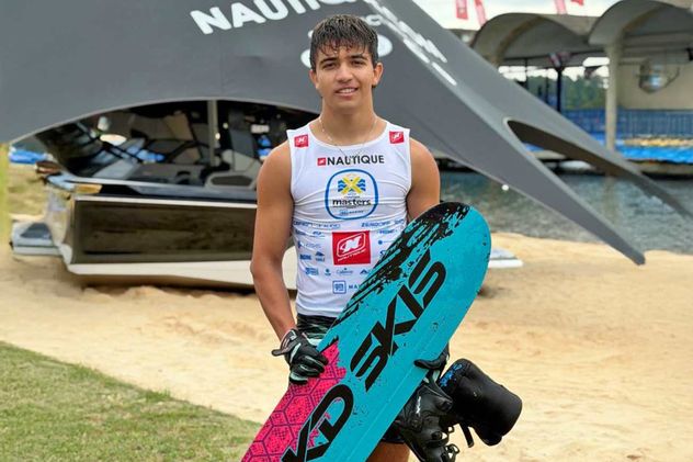 El cordobés Bautista Ahumada hizo dos podios internacionales y sigue creciendo en el esquí náutico mundial.