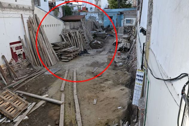 Caso Diego Fernández Lima: vuelven a excavar en la casa de Coghlan por una "anomalía" en el terreno