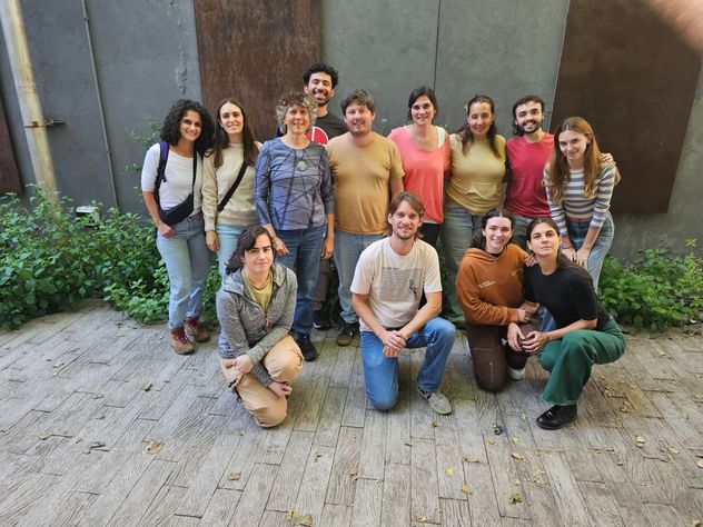 El equipo de científicos que trabaja para hallar la cura contra virus como el dengue. (Cyta)