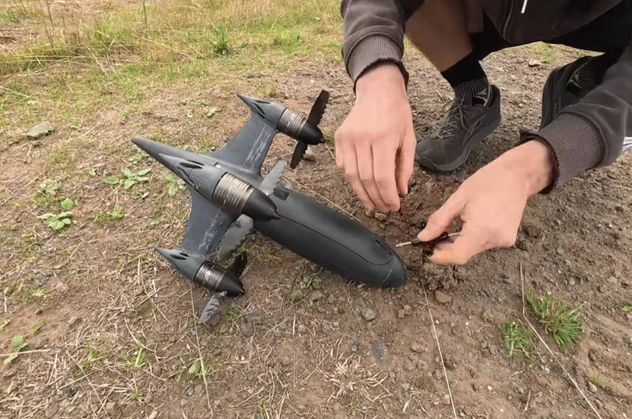 Ben Biggs, ingeniero aeroespacial australiano, crea el dron más rápido del mundo: supera los 700 km/h.
