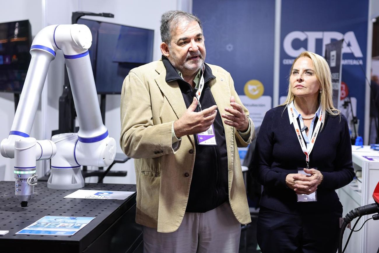 César Galfione y Alejandra Cesolari, en la Bienal 2026 MetalMecánica. 