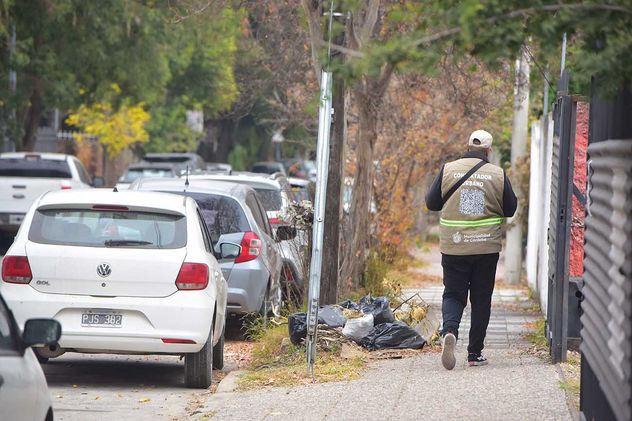 Aplicación de nuevo sistema deestacionamiento medido con constatadores.  