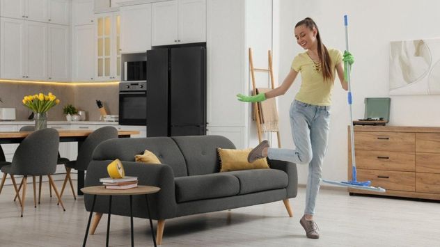La limpieza emocional del hogar combina organización, desapego y bienestar en una de las tendencias wellness más populares del momento.