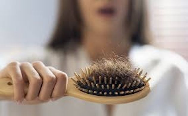 Qué hacer para frenar la caída del pelo, según un estudio de Harvard.