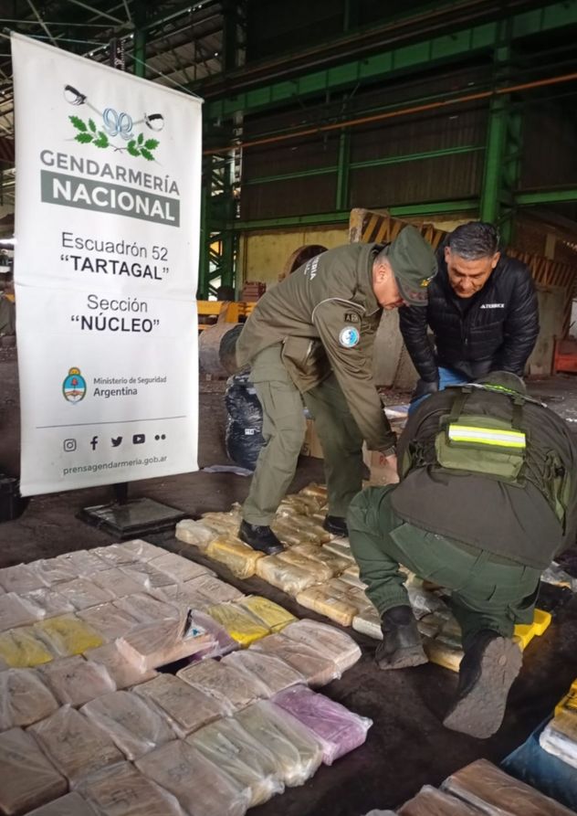 Incineraron más de tres toneladas de estupefacientes provenientes de diferentes operativos de la Fuerza.